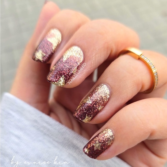 *Exclusive* Color Street: Starlit Soirée | Gold Burgundy Stars Glitter Gradient - Picture 2 of 9